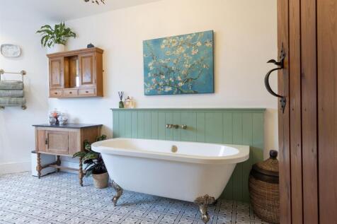 White Swan, 49 High Street (40).jpg