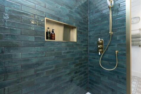 White Swan, 49 High Street (43).jpg