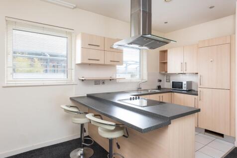 Sheffield Court-23_lge