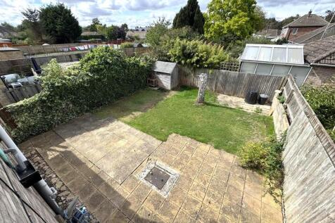 4 Marlborough Avenue Garden 2.jpg