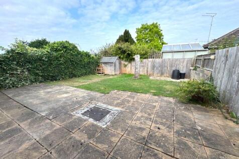 4 Marlborough Avenue Garden.jpg