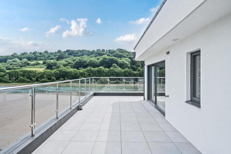 Balcony Bedroom 1