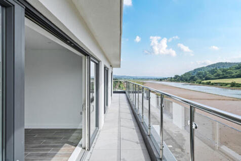 Side Balcony
