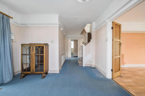 1359301-7-68ee203...