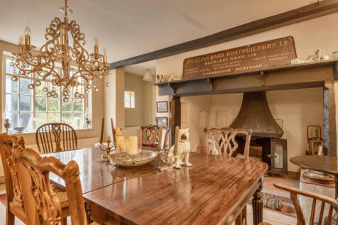 1369380-16-690a30...