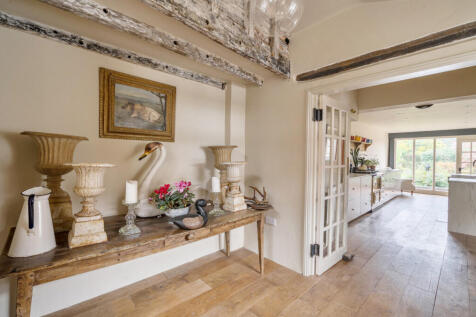 1369380-2-690a2e4...