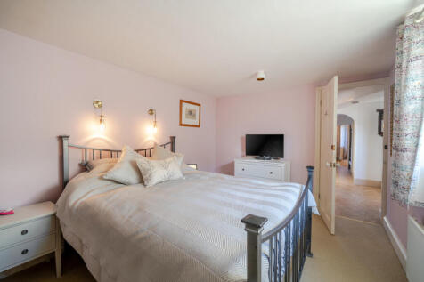 1383061-15-691f4f...