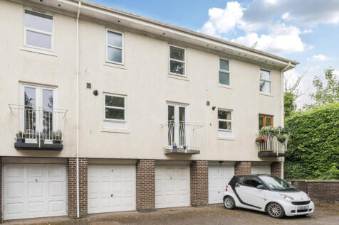 Garage/Property