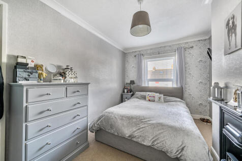 Bedroomn