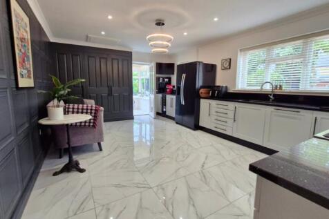 Bungalow - Kitchen/Dining Room