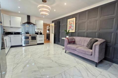 Bungalow - Kitchen/Dining Room