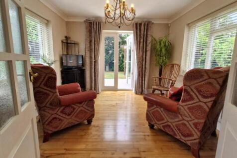 Bungalow - Sun Room