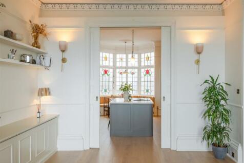 Flat 1, 23 Brunswick Terrace-14.jpg