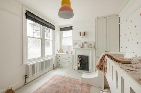 Flat 1, 23 Brunswick Terrace-20.jpg