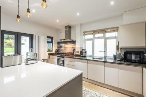20 Hove Park Way -5.jpg