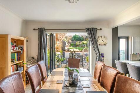 20 Hove Park Way -4.jpg