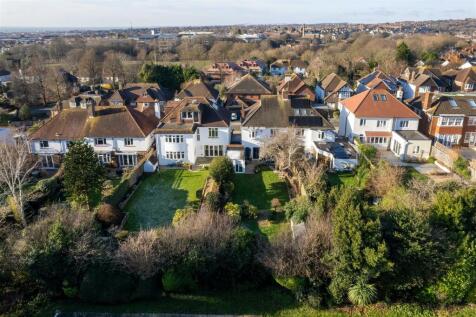 20 Hove Park Way -30.jpg