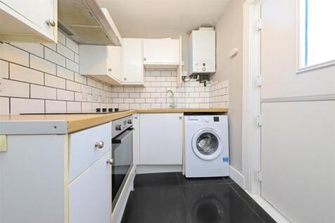 nicholas james goldstone kitchen.jpg