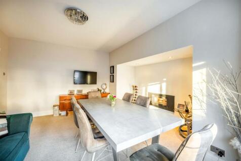 7 Hove Park Way_5.jpg