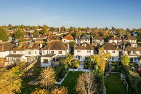 7 Hove Park Way_27.jpg