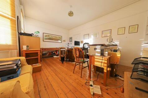 nicholas james addison rd bed 0ne.jpg