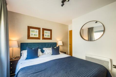 Flat 14, 126-128 Queens Road-12.jpg