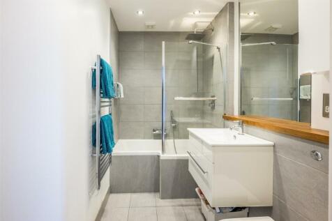 Flat 14, 126-128 Queens Road-13.jpg