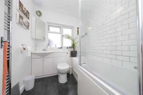 nicholas james neville ave bed ensuite_.jpg