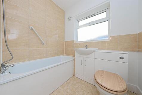 nicholas james dallington bathroom_.jpg