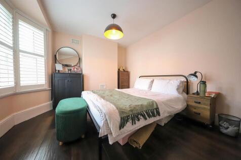 nicholas james ditchling rise bed_.jpg
