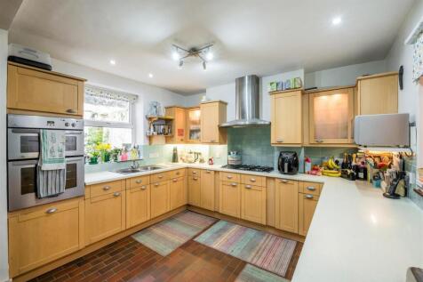32 St Nicholas Road -2.jpg