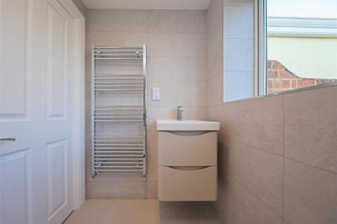 nicholas james southview bathroom_.jpg