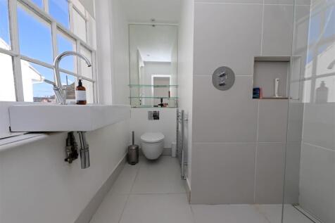 nicholas james camden terrace ensuite 2.jpg