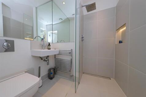 nicholas james camden terrace en suite.jpg