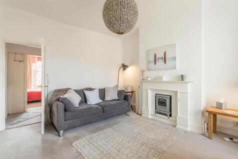 Flat 5, 35 Beaconsfield Villas-5.jpg