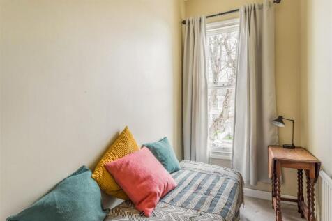 Flat 5, 35 Beaconsfield Villas-9.jpg