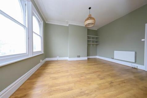 nicholas james eaton villas livingroom_.jpg