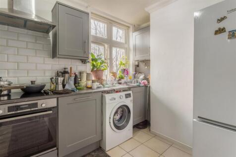 Flat 1, 76 The Drive -5.jpg