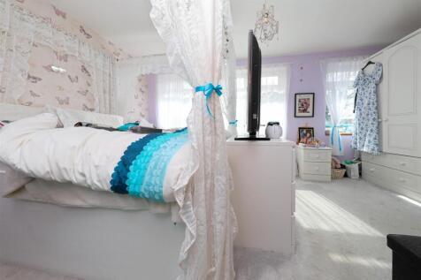 nicholas james spears walk  bed 1.jpg