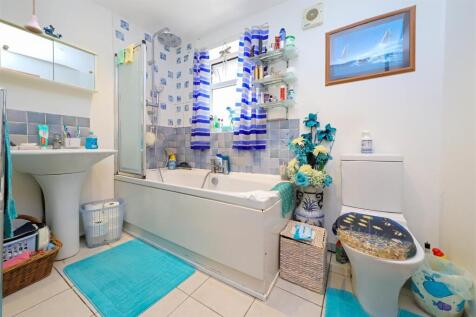 nicholas james spears walk  bathroom_.jpg