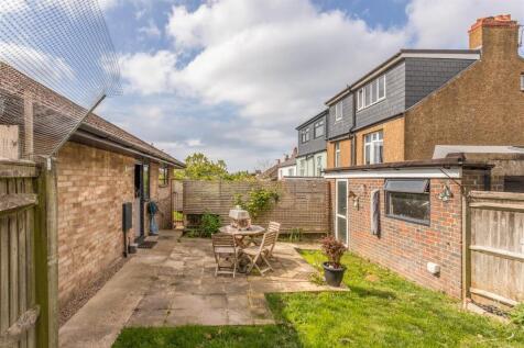 62 Down Terrace-24.jpg
