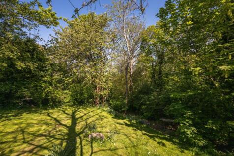 5 Highsted Park -20.jpg