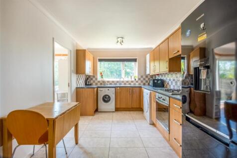 Staplefield Drive-11.jpg