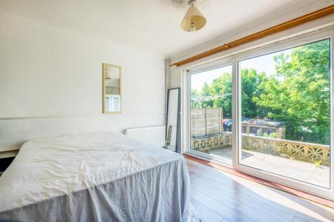 Staplefield Drive-8.jpg
