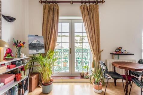16 Wellington Court-11.jpg