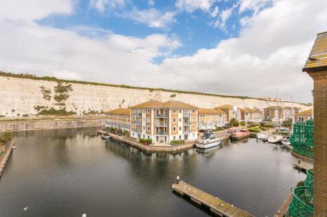 16 Wellington Court-14.jpg