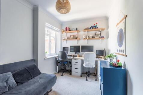 Flat 6 Carisbrooke-13.jpg