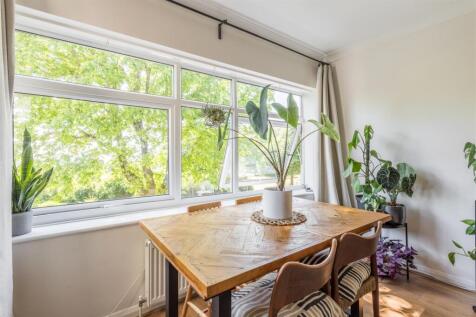 Flat 6 Carisbrooke-10.jpg