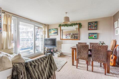 21 Mountbatten Court-4.jpg