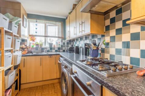 21 Mountbatten Court-2.jpg